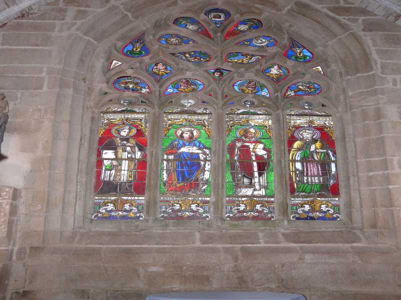 Vitrail Eglise Notre Dame ( Gurunhuel -Cotes d’Armor -22 )
